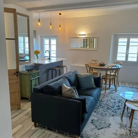 Arazy - Superb Duplex Old Very Central, Ac, Terrace Apartment Antibes