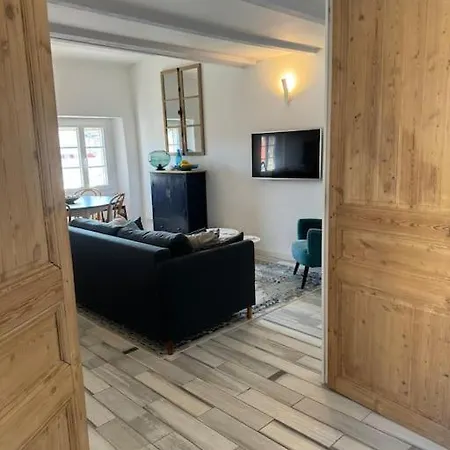 Arazy - Superb Duplex Old Very Central, Ac, Terrace Apartment